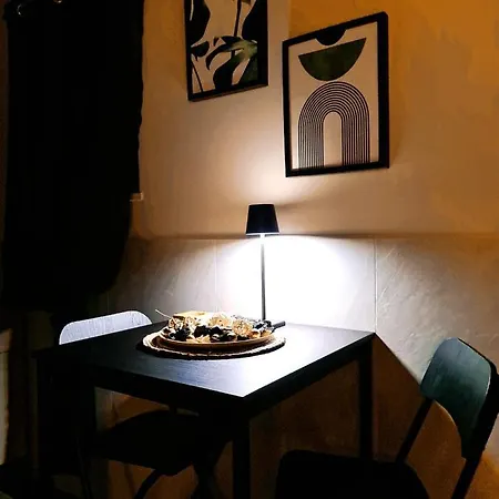 Falco Deluxe アパート ナポリ