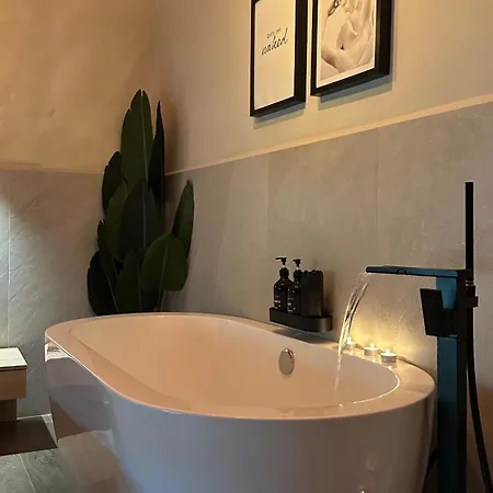 Διαμέρισμα Falco Deluxe *